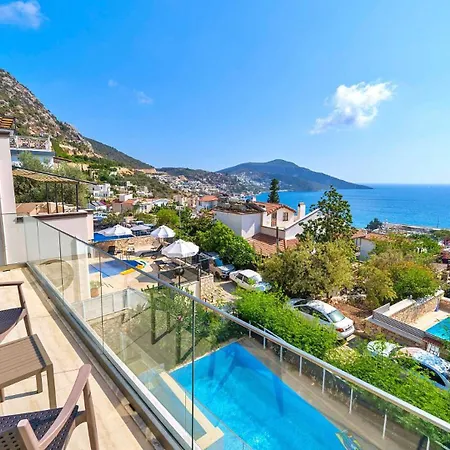Villa 5 Bedroom Luxury - Walking Distance To The Town *