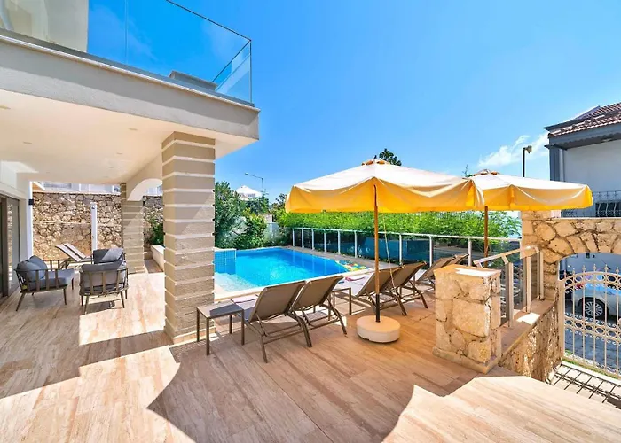 5 Bedroom Luxury - Walking Distance To The Town *