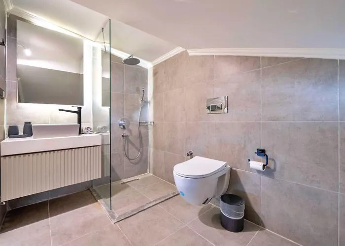Вилла 5 Bedroom Luxury - Walking Distance To The Town Калкан