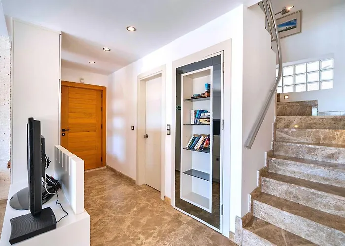 5 Bedroom Luxury - Walking Distance To The Town Вилла Калкан