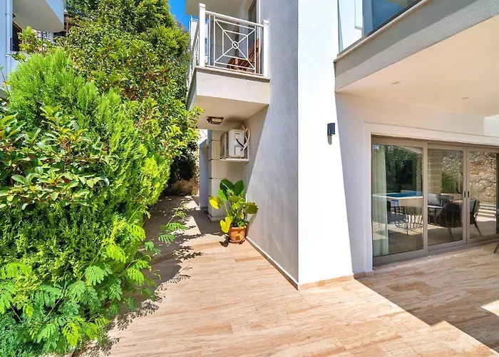 Вилла 5 Bedroom Luxury - Walking Distance To The Town