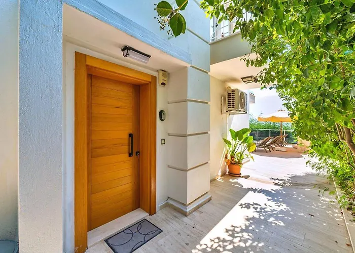 Вилла 5 Bedroom Luxury - Walking Distance To The Town *