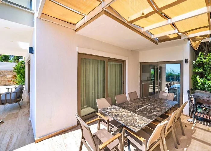 5 Bedroom Luxury - Walking Distance To The Town Калкан