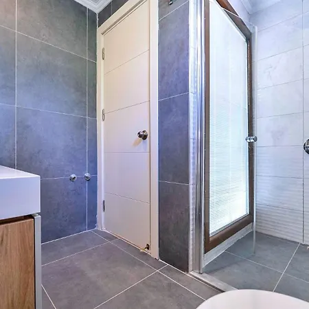 빌라 5 Bedroom Luxury - Walking Distance To The Town *